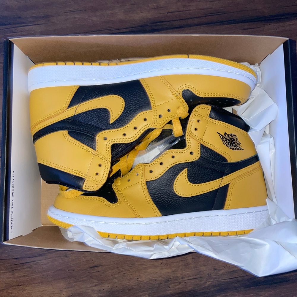 Brand new jordan retro high og pollen